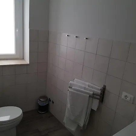 לינה וארוחת בוקר Beda 3*